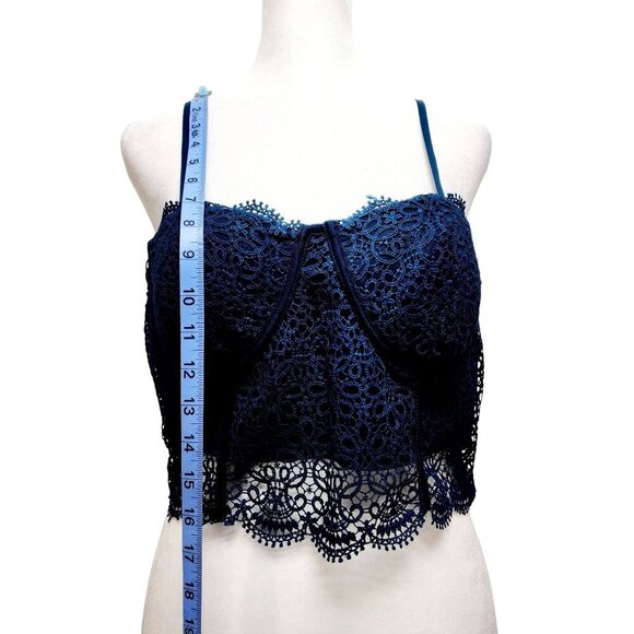 Iris Navy Blue Crochet Lace Crop Top  Adjustable Straps Scalloped Hem Size L - Picture 6 of 8